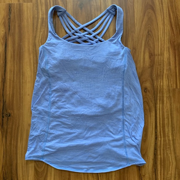 Lululemon size 4 athletic top - Picture 2 of 2